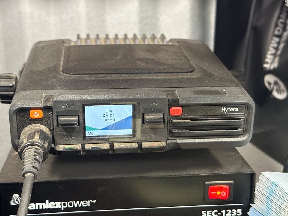 Hytera radio base stations with mic