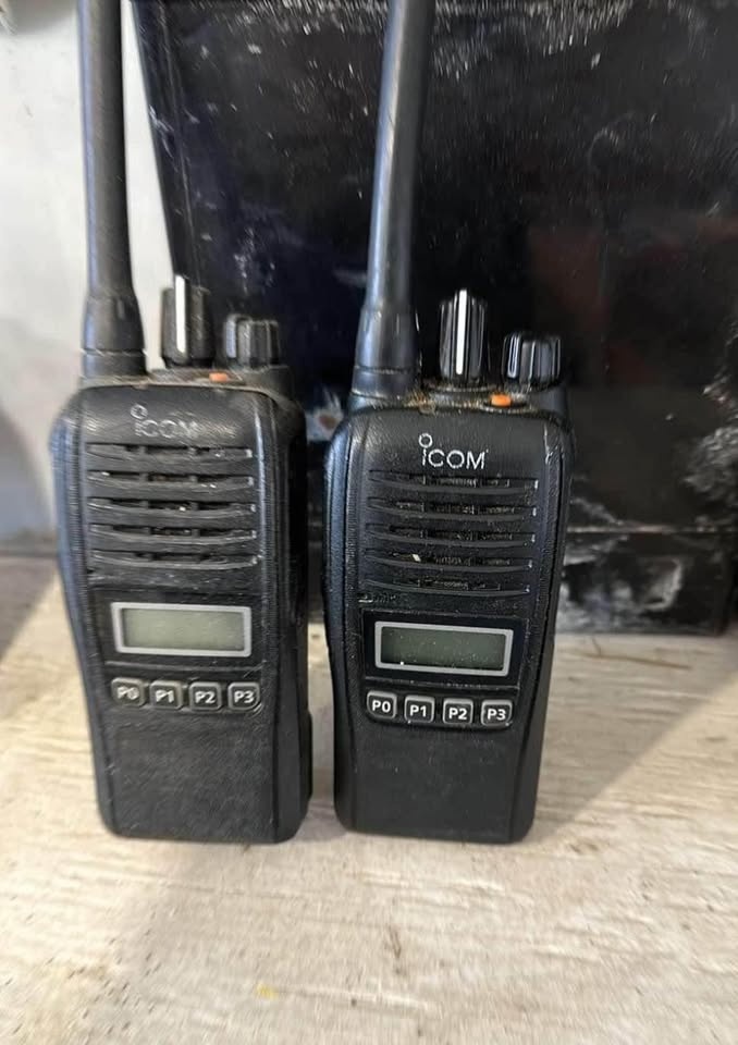 Hytera radio base stations with mic - photo 3