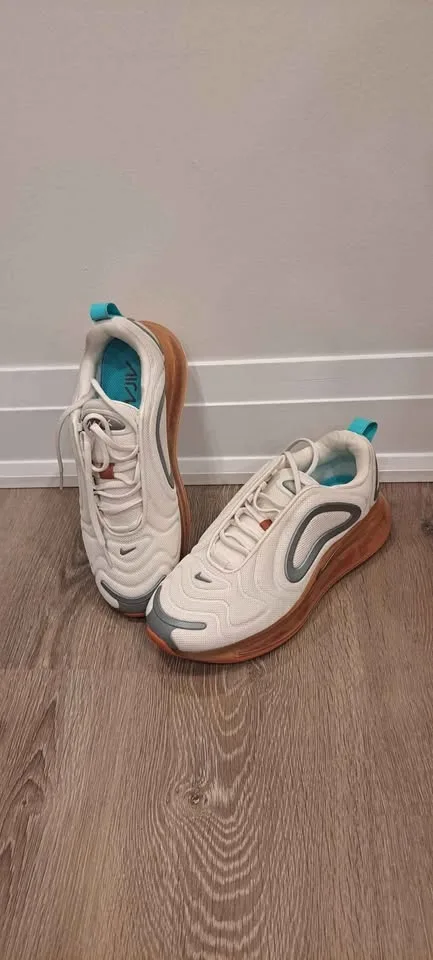 Nike Air Max 720 image indicator(2)