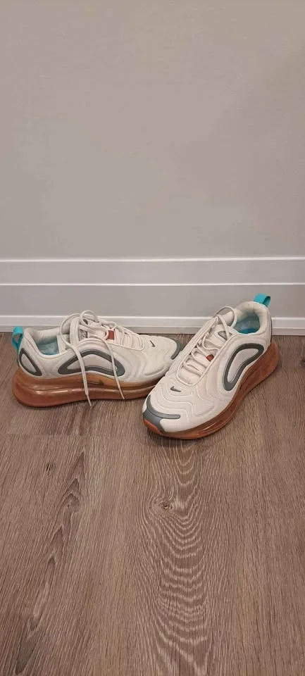 Nike Air Max 720 image indicator(3)