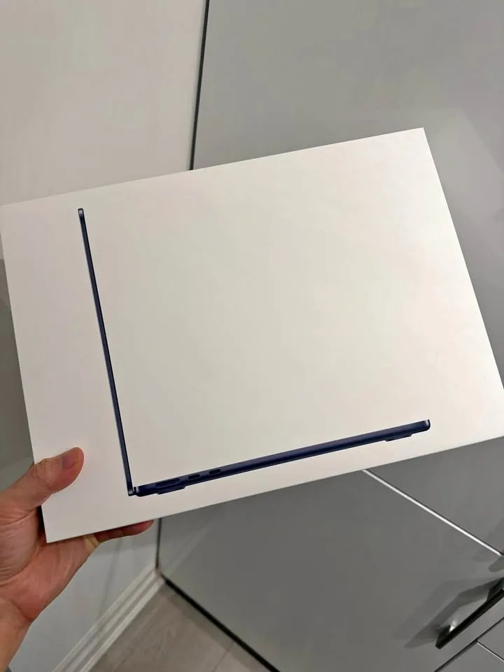 M4 Macbook Air 16gb 256gb Midnight | FIRM PRICE | Or Swap