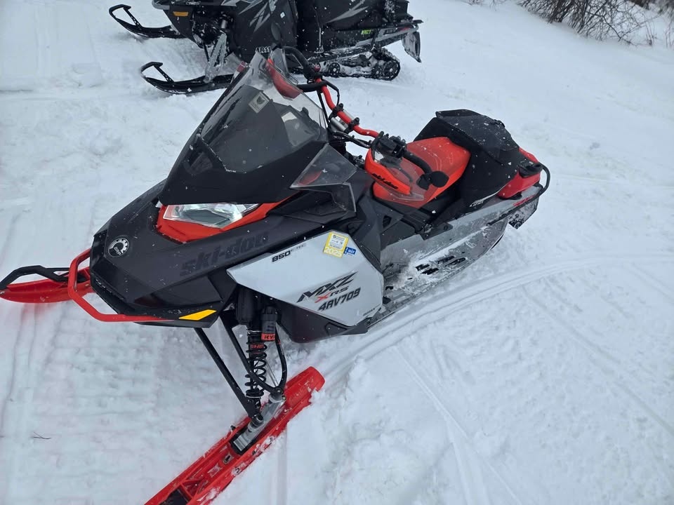 SKIDOO 2022 850 MXZ XRS - photo 3