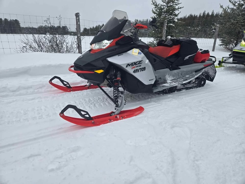 SKIDOO 2022 850 MXZ XRS - photo 4