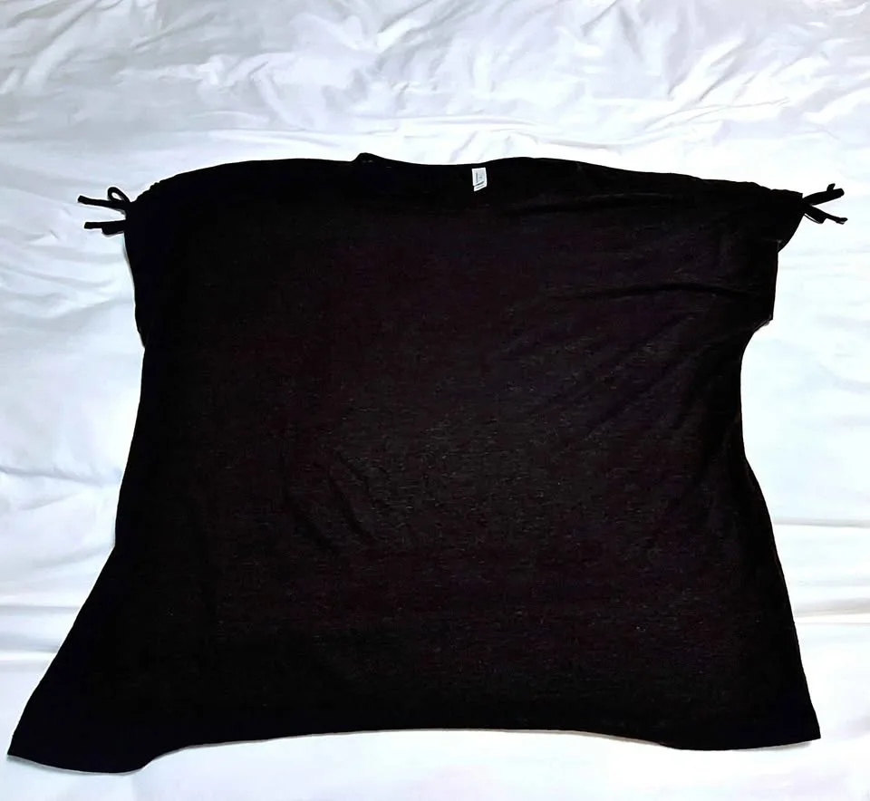 NEW Denver Hayes black t-shirt - size XL image indicator(5)