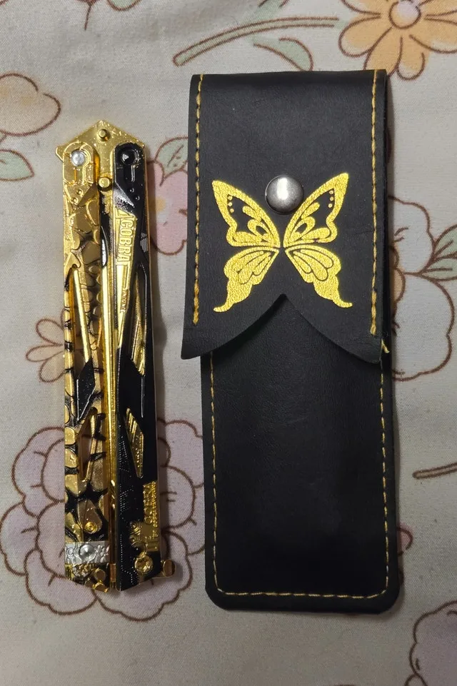 Game Character-Inspired Knife & Balisong Set image indicator(3)