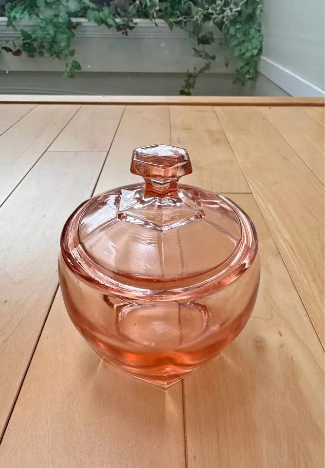 Glass Jar with Lid thumbnail