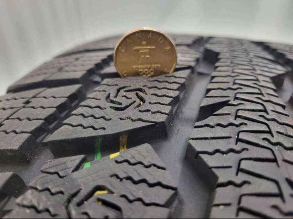 Audi Q7 rims and Toyo winter tires - photo 4