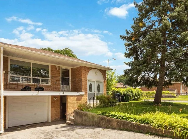 North York 1 bed, 1 Kitchen, 1 Bath image indicator(2)