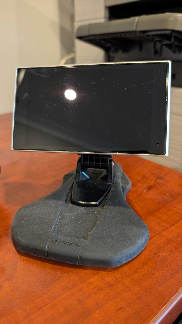 Garmin nuvi 3579LM GPS Navigation - photo 3