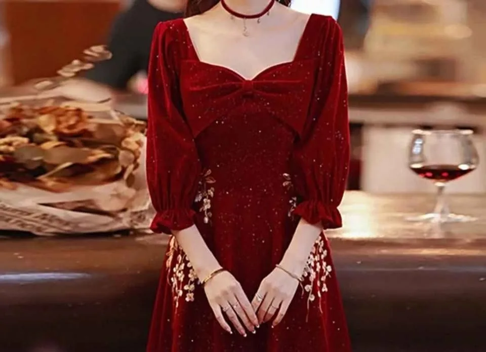 Elegant Red Ceremony Dress image indicator(2)