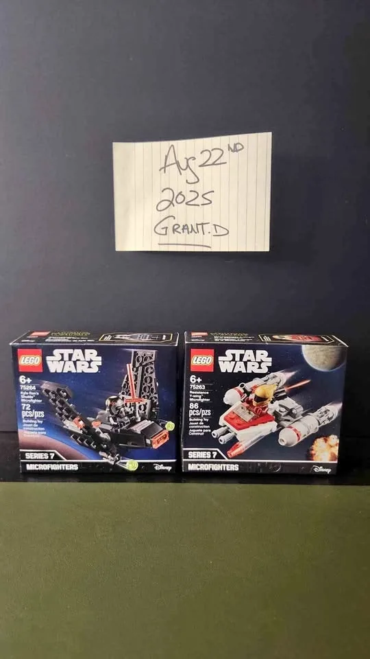 Lego Star Wars Kylo Ren Microfighter/ Resistance Ywing Microfigh