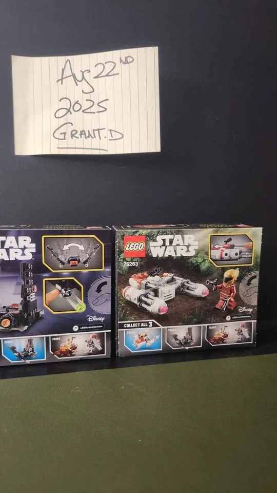 Lego Star Wars Kylo Ren Microfighter/ Resistance Ywing Microfigh image indicator(3)