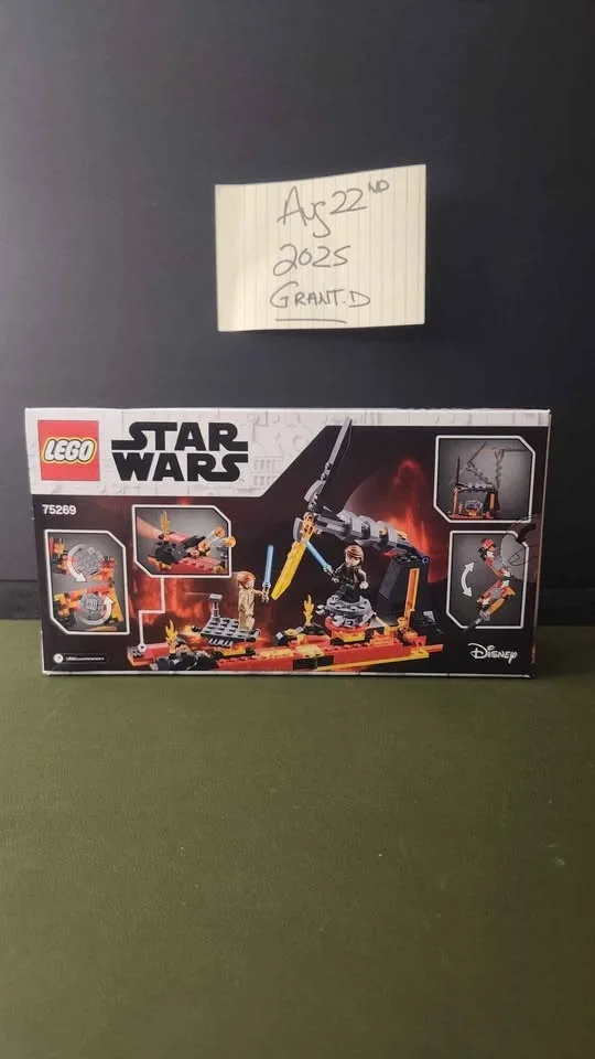 Lego Star Wars Dual on Mustafar 75269 image indicator(2)