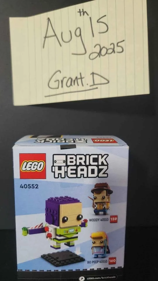 Lego Brickheadz Buzz Lightyear 40552 image indicator(2)