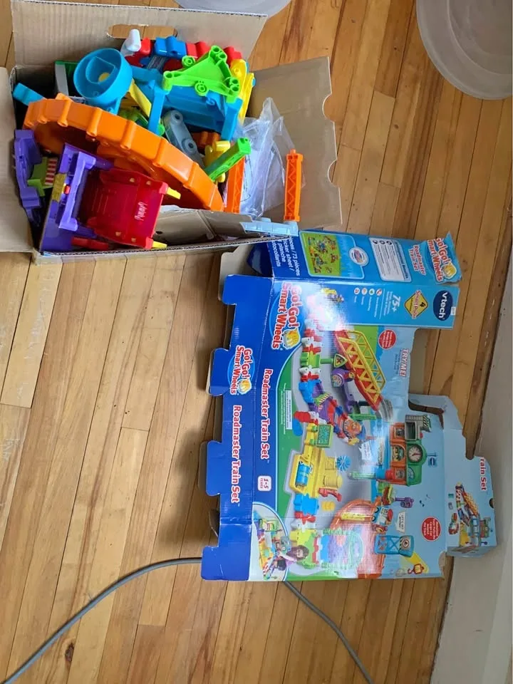 Go Go Smart Wheels Roadmaster Train Set