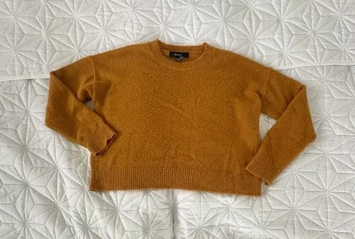 Forever 21 Mustard Crewneck Sweater Women's