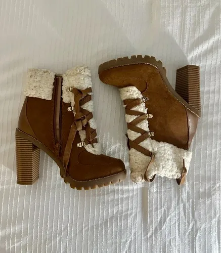 BCBGeneration Paloma Sherpa Lace Up Heeled Boots 9M