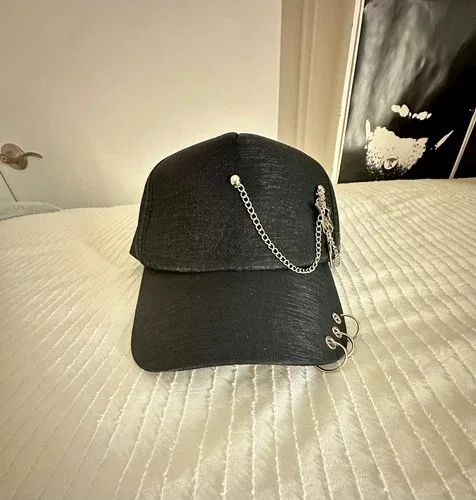 Black Grunge Pierced Baseball Cap Chain Star Charm image indicator(2)