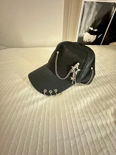 Black Grunge Pierced Baseball Cap Chain Star Charm image indicator(3)