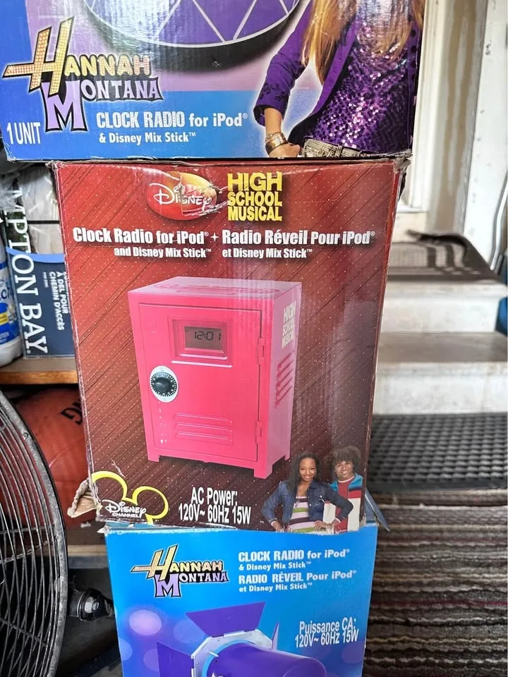 Disney Clock Radio IPod image indicator(3)