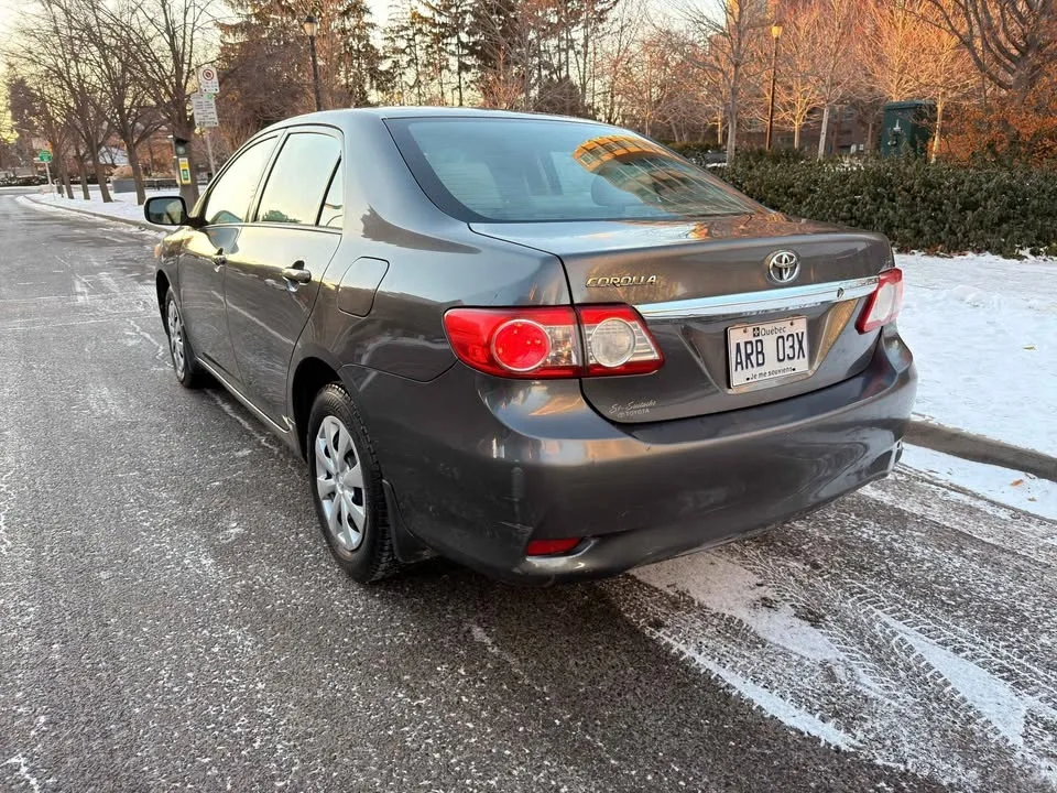 2011 Toyota Corolla image indicator(7)