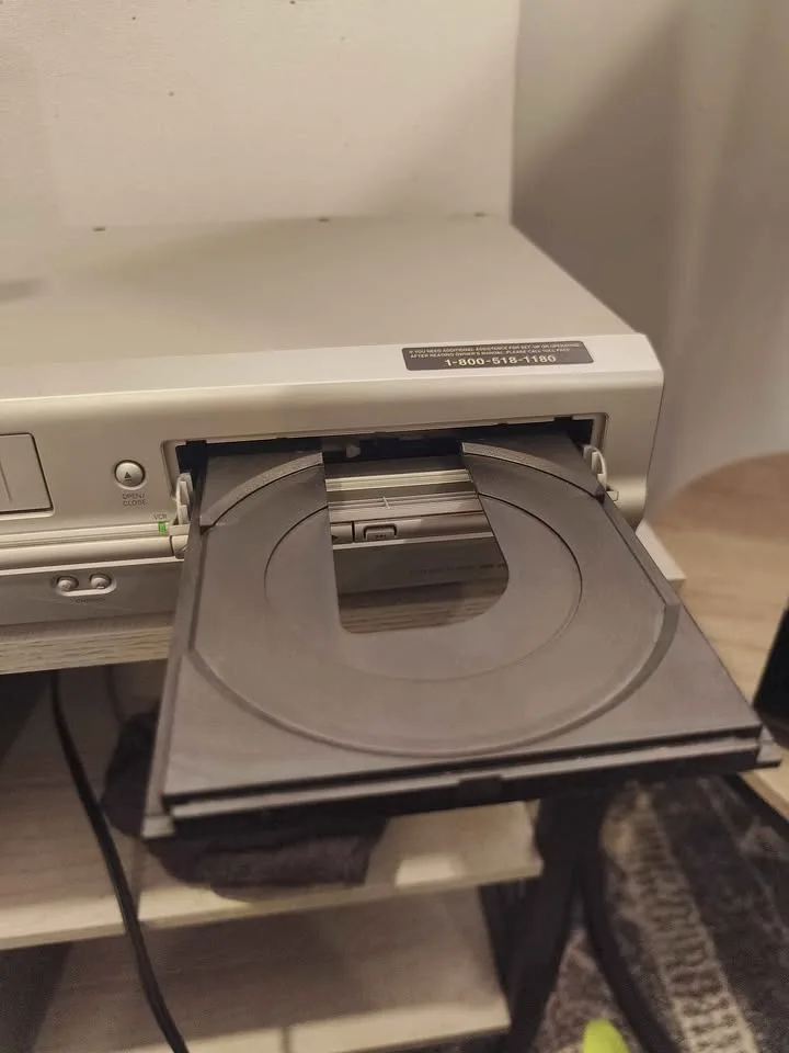 Funai VHS/DVD Player Send Offers! image indicator(3)