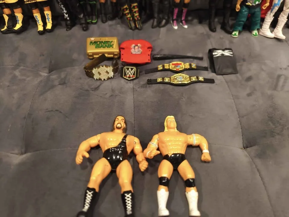 WWE Figurines (Mattel & Jakks Pacific) image indicator(9)