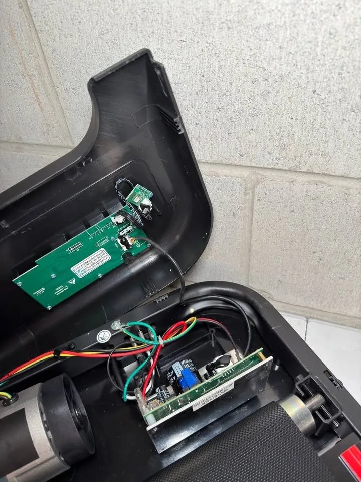 RHYTHM FUN Walking Pad Treadmill with Incline image indicator(6)