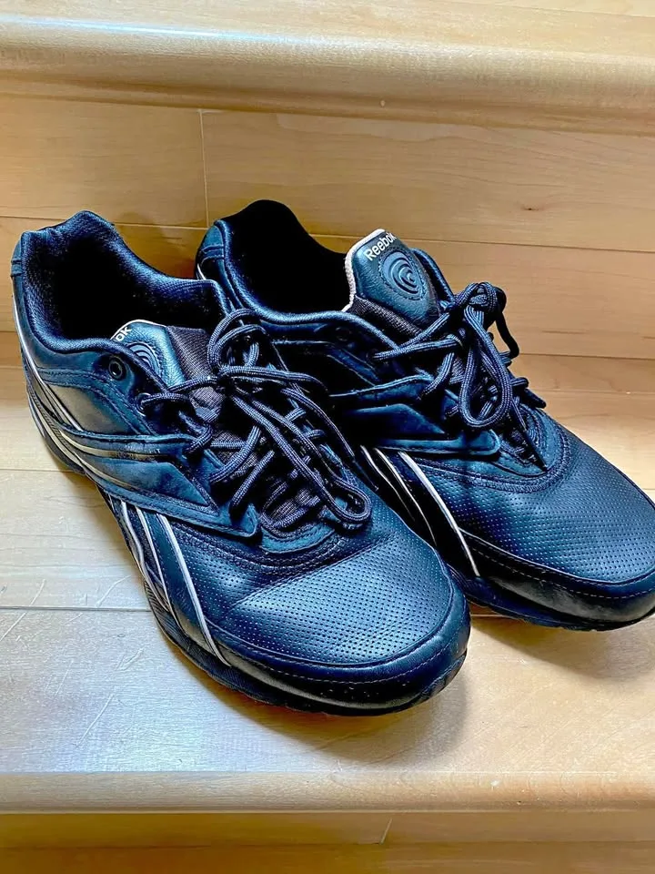 Reebok Black Women’s Easy Tone Leather Runners - Size 10 thumbnail
