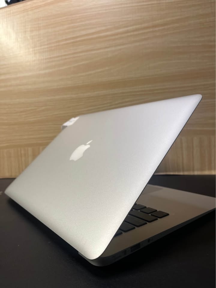 Like New Apple MacBook Air 13" - photo 4