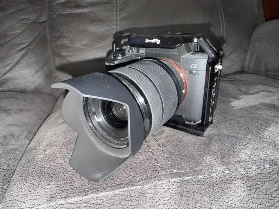 Sony A7IV and accessories image indicator(2)