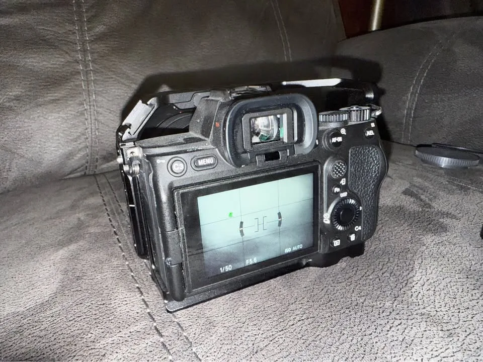 Sony A7IV and accessories image indicator(3)