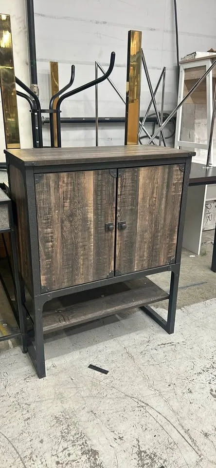 Brand new kitchen cabinet/hutch