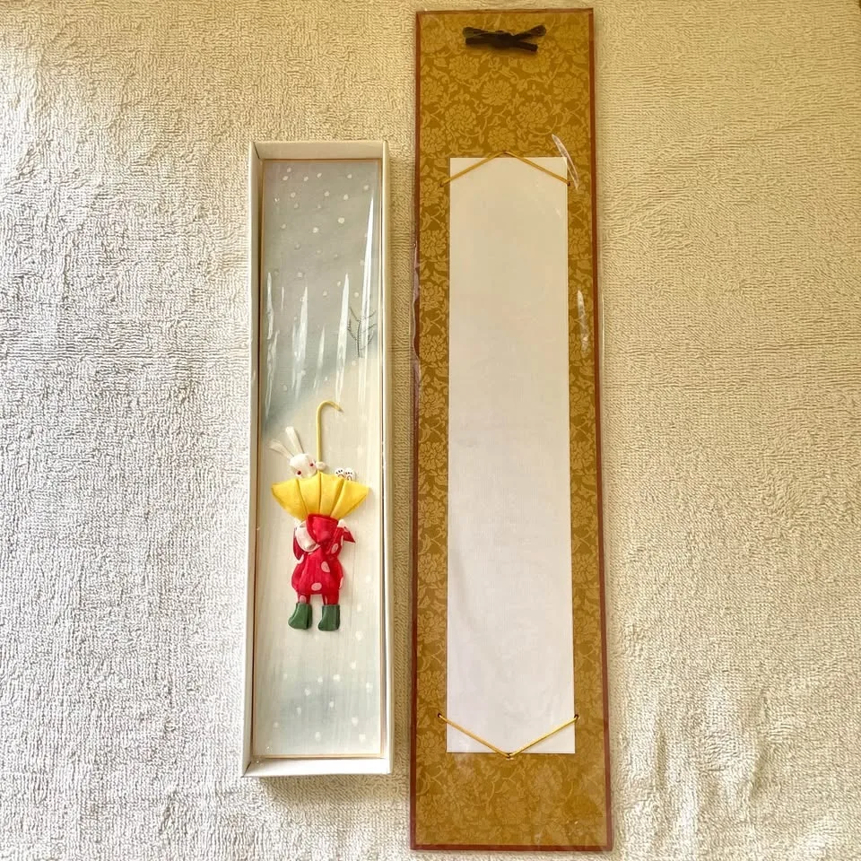 3D Wall Art Plaque “Girl & Bunny with Yellow Umbrella” image indicator(2)