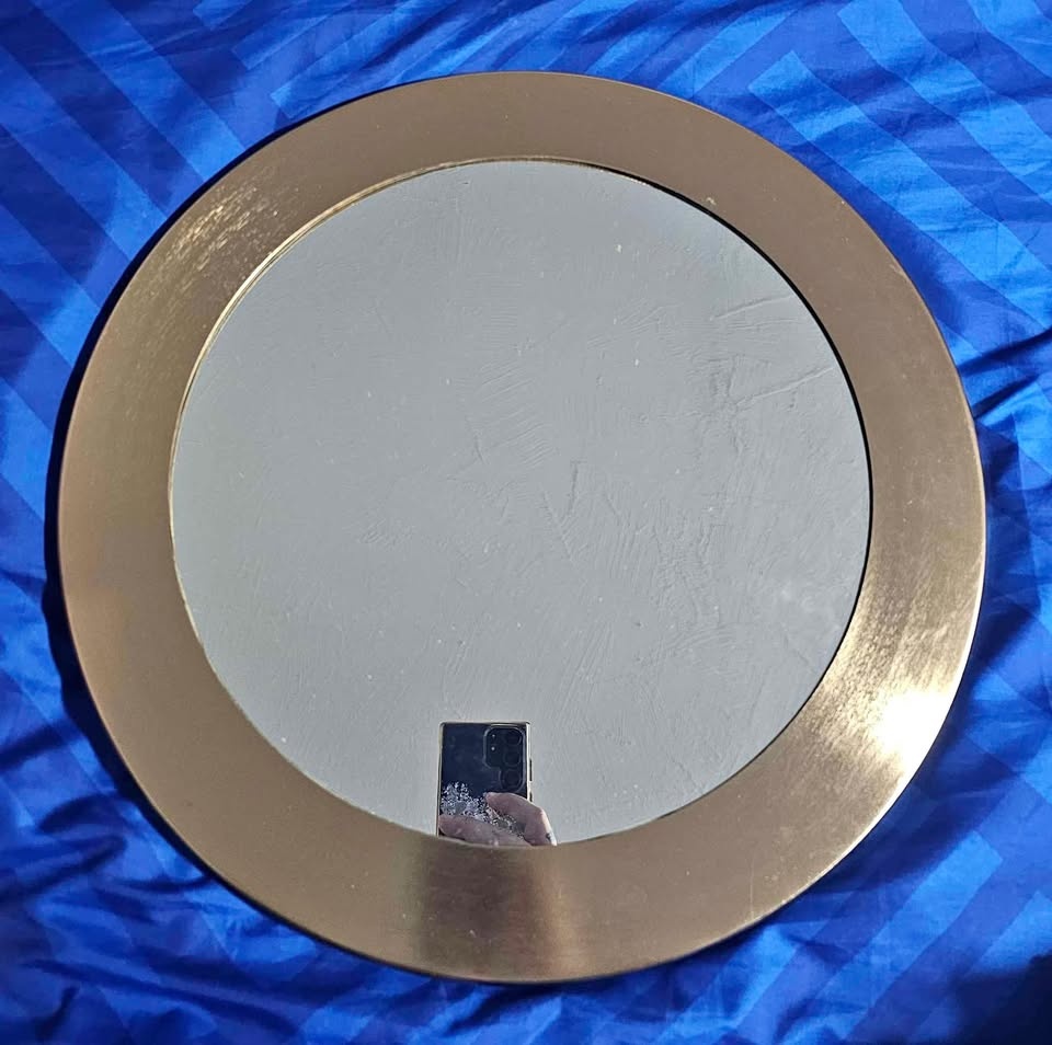 Round Mirror
