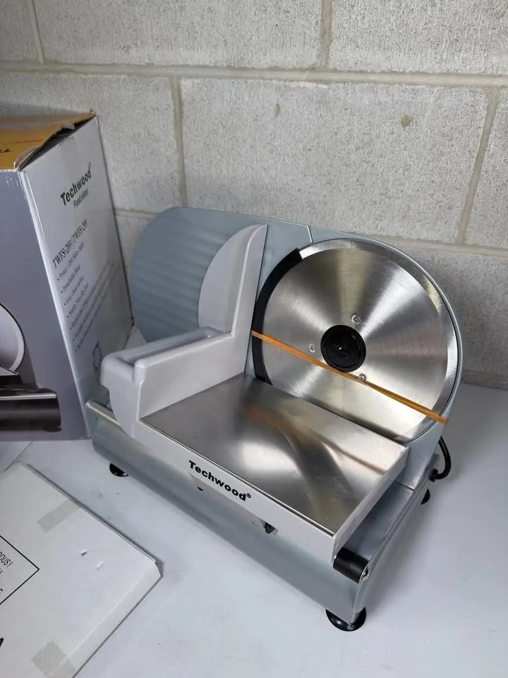 Techwood Food Slicer with Removable 9” Blade image indicator(3)