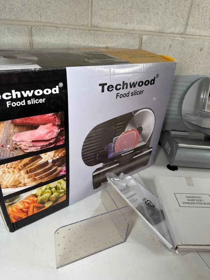 Techwood Food Slicer with Removable 9” Blade image indicator(5)