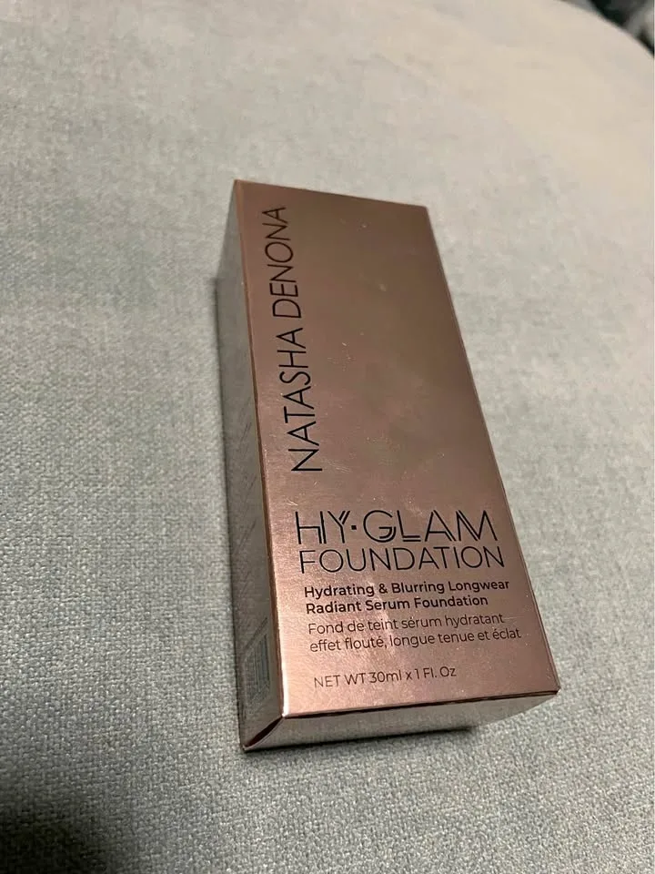 NATASHA DENONA HY-GLAM Foundation