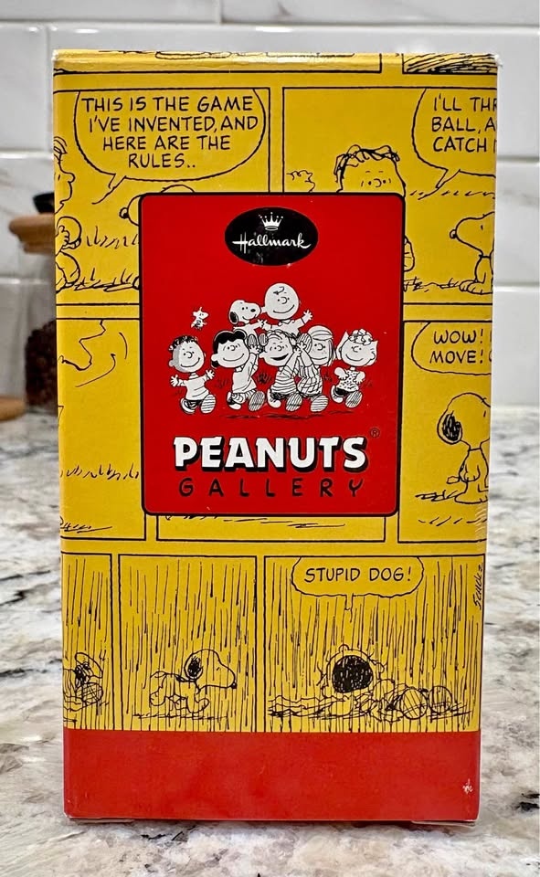 Peanuts - Linus - A Wise Man - Nativity Figure - Porcelain