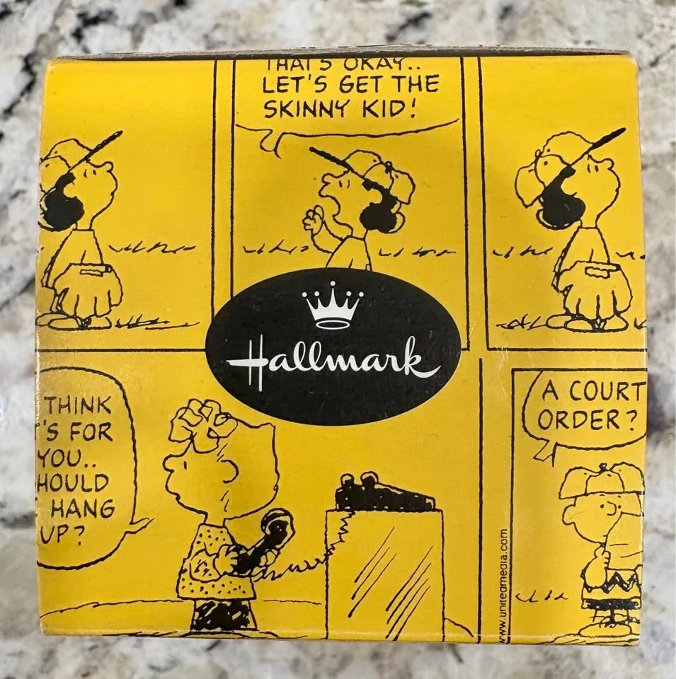 Peanuts - Linus - A Wise Man - Nativity Figure - Porcelain image indicator(8)