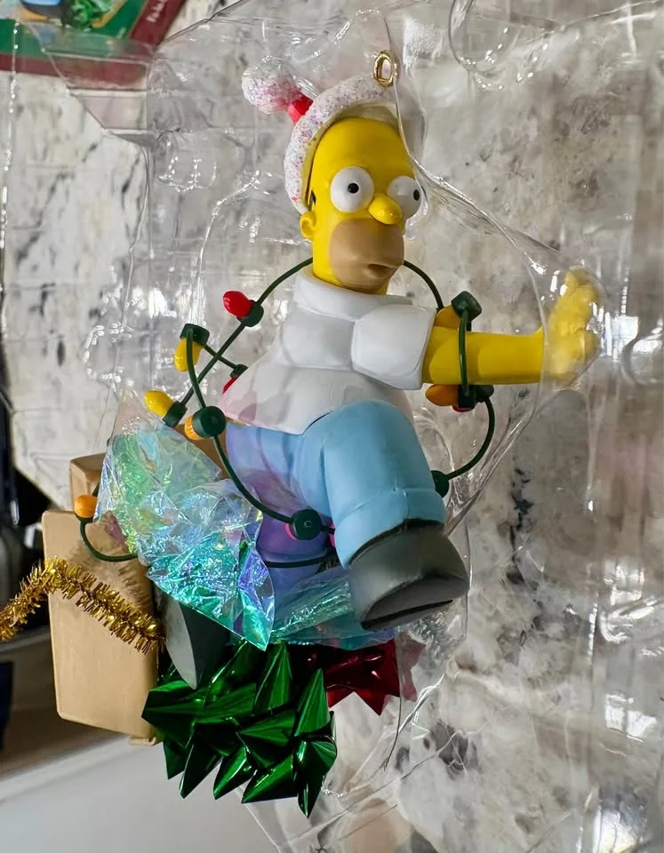 Homer Simpson Christmas Ornament - Carlton Cards - 2003 image indicator(4)