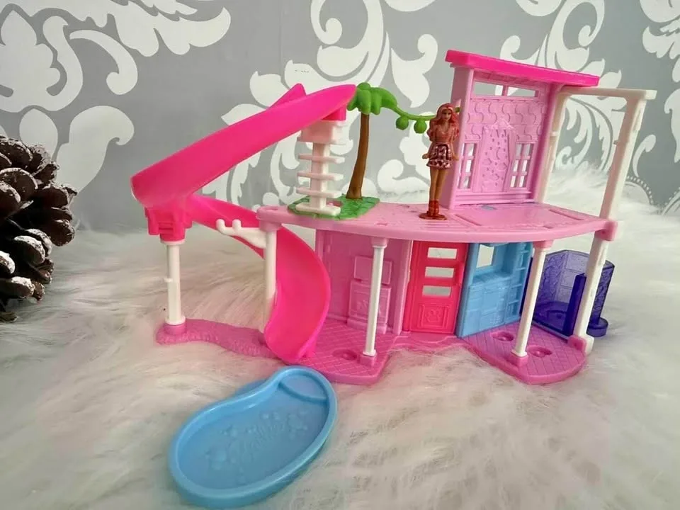 Barbie Mini BarbieLand Doll House