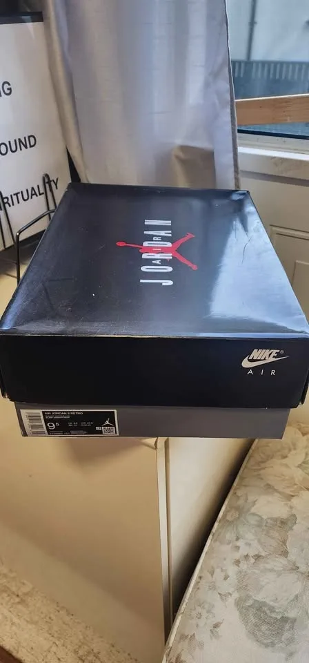 Jordan 1 Retro High OG Lucky Green (W) DB4612-300 Size 8.5 image indicator(3)