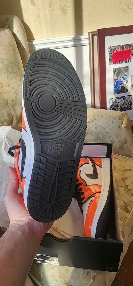 Jordan 1 image indicator(3)