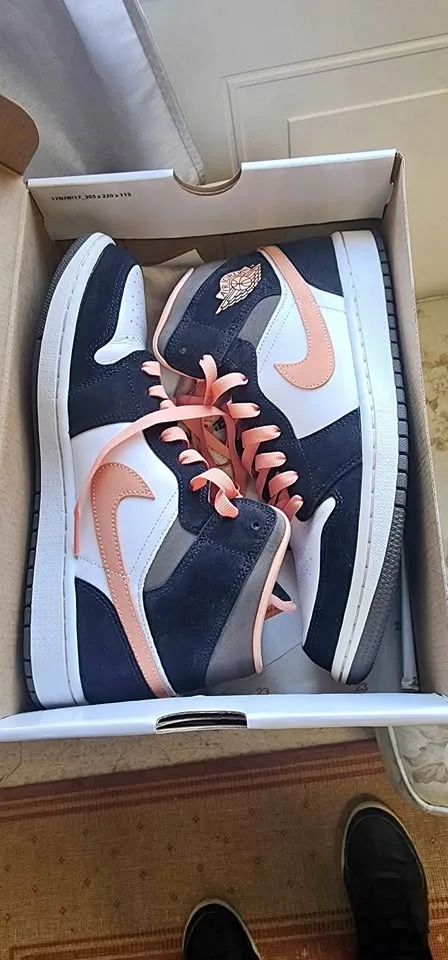 Jordan 1 Retro High OG Lucky Green (W) DB4612-300