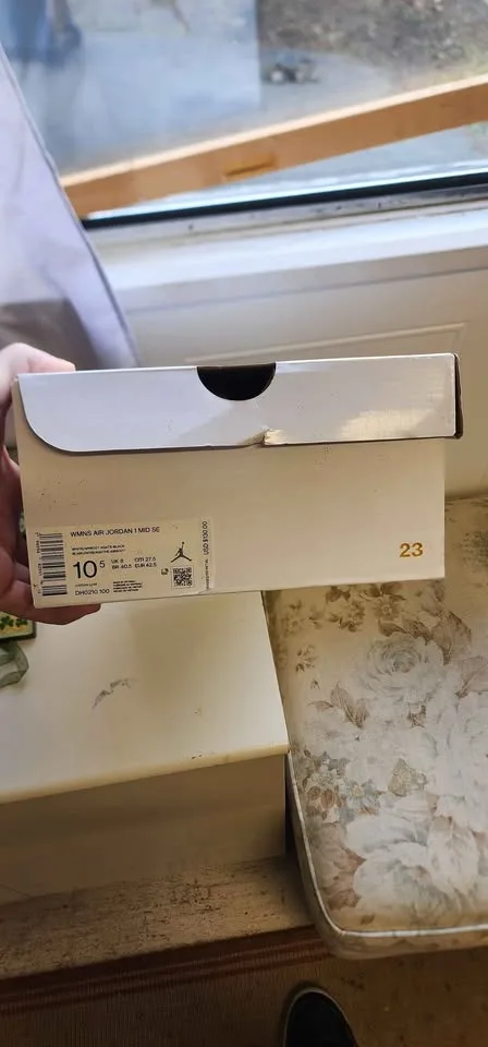 Jordan 1 Retro High OG Lucky Green (W) DB4612-300 image indicator(3)