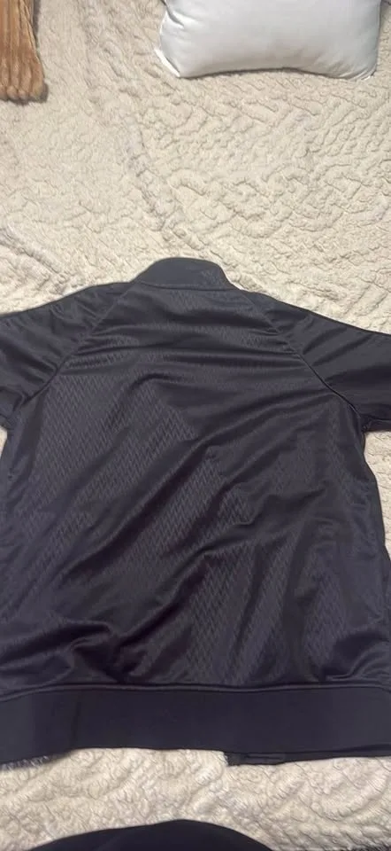 italian sportswear sweatshirt image indicator(3)