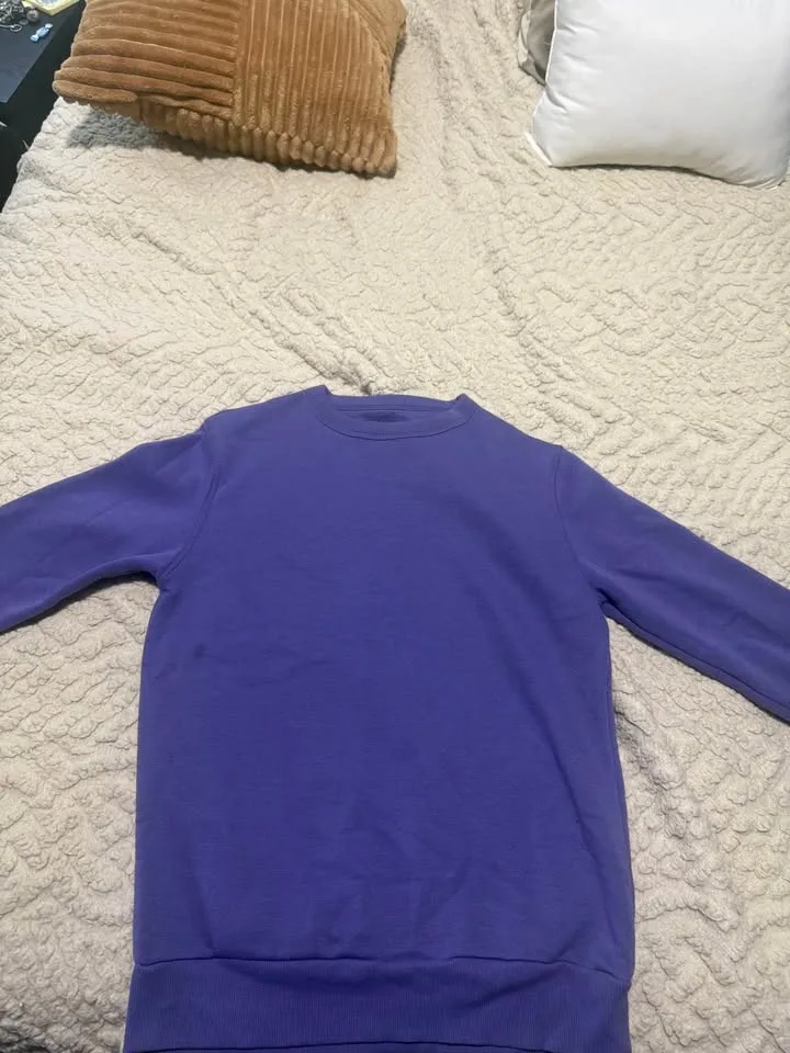 light purple sweatshirt image indicator(2)