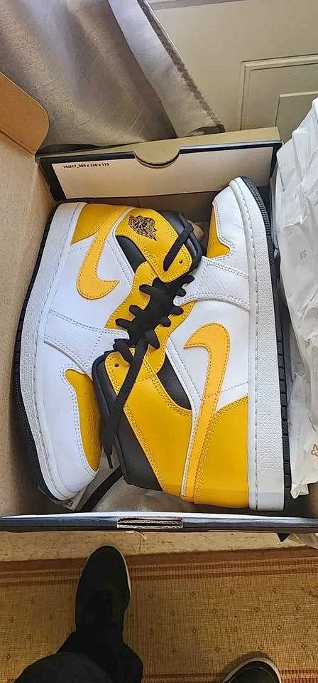 Jordan 1 Retro High OG Chicago Lost and Found