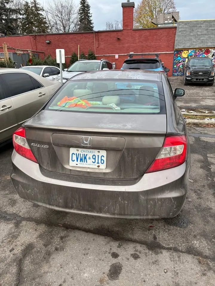 Honda Civic 2012 -EX (262000 Km’s) selling as-is (firm) image indicator(5)